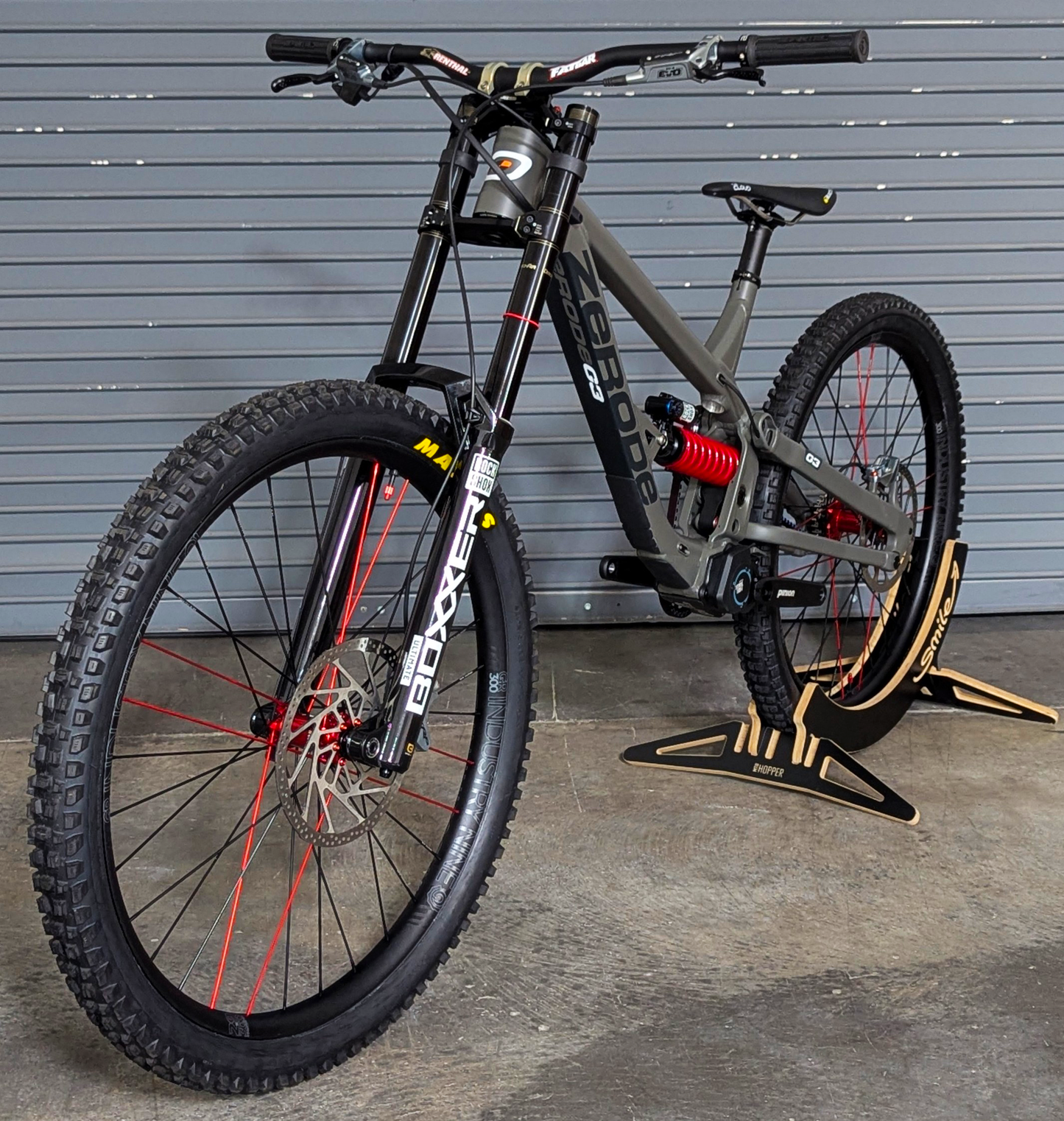 Zerode G3 Downhill, Sharknado Grey (Large), 29/27.5, 200mm Travel, C1.9 Pinion Gearbox