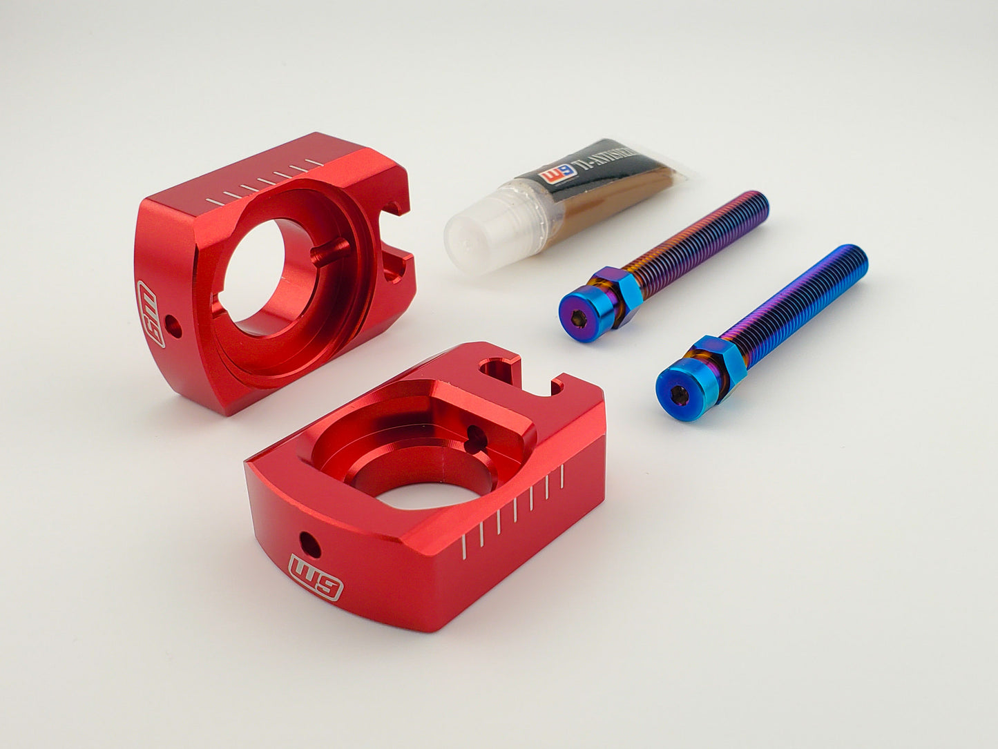W9 Axle Blocks w/ Ti Hardware (Ultra Bee)